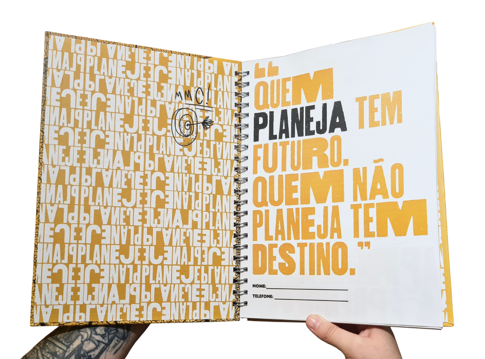 Primeira página do Caderno de estudos Planejamente com a citação "Quem planeja tem futuro. Quem não planeja tem destino".